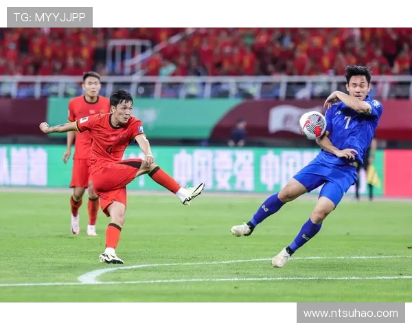 国足逆转取胜展现顽强斗志新星闪耀点燃球迷激情全场沸腾