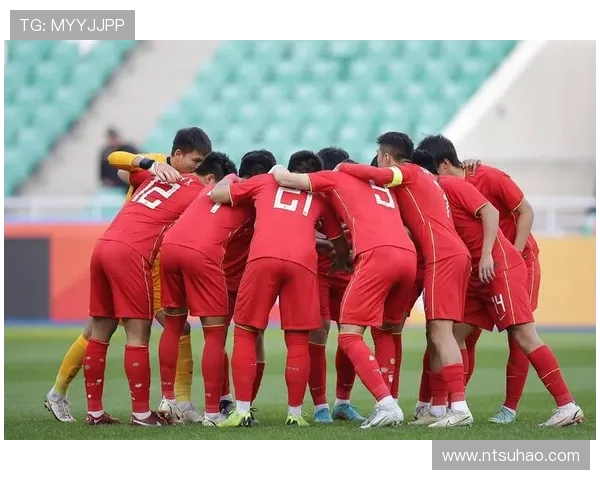 中国男足在世界杯预选赛中逆转取胜展现顽强拼搏精神燃爆全场