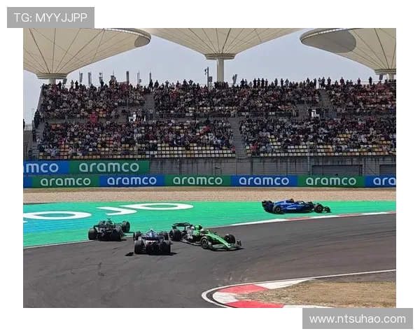 F1赛季最后一站揭幕豪华车队争冠之战 各路车手角逐年度总冠军