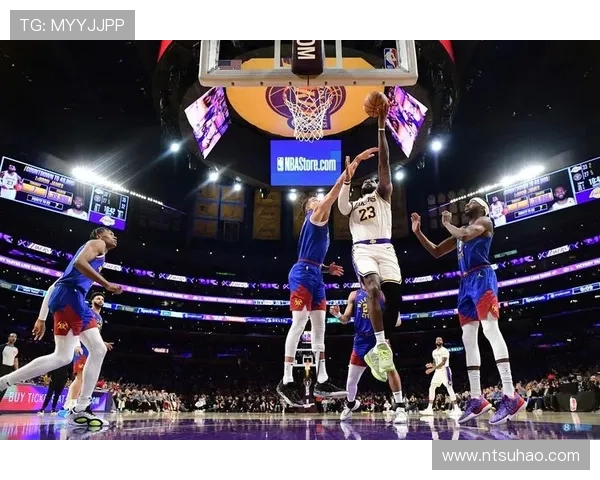 NBA赛季精彩纷呈 詹姆斯再创纪录 布朗、东契奇引领新星崛起