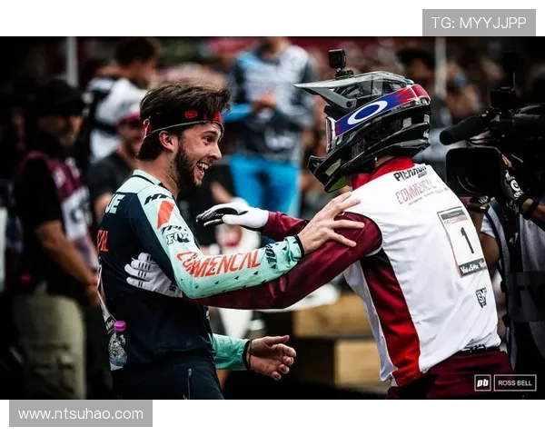 世界网球锦标赛：新星崛起与老将对决引发球迷热议