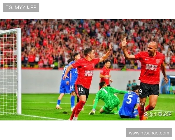 中国足球超级联赛新赛季揭幕战精彩纷呈 球迷热议球队新阵容表现