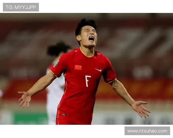 国足备战世预赛迎关键一战主帅调整阵容冲击出线希望与球迷期待升温 国足备战世预赛迎关键一战主帅调整阵容冲击出线希望与球迷期待升温